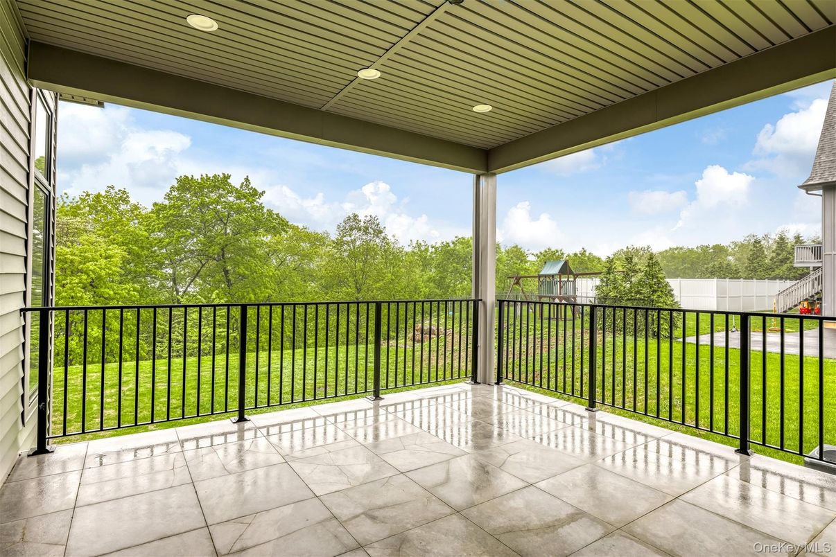 Exterior, Recessed Lighting