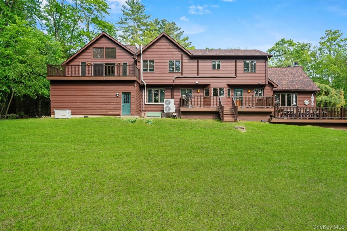 Backyard, Exterior, Facade, Log Home