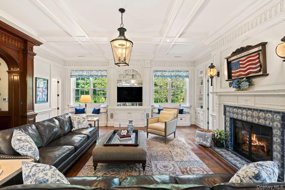 Fireplace, Interior, Living room, Pendant Lights, Wood Texture Flooring