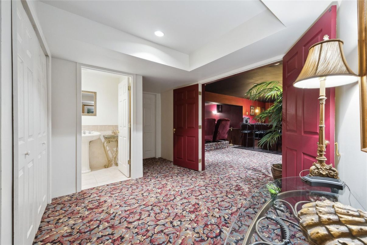 Interior, Recessed Lighting