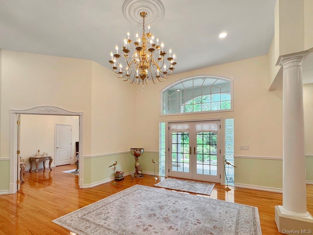 Chandelier, Interior, Recessed Lighting, Wood Texture Flooring