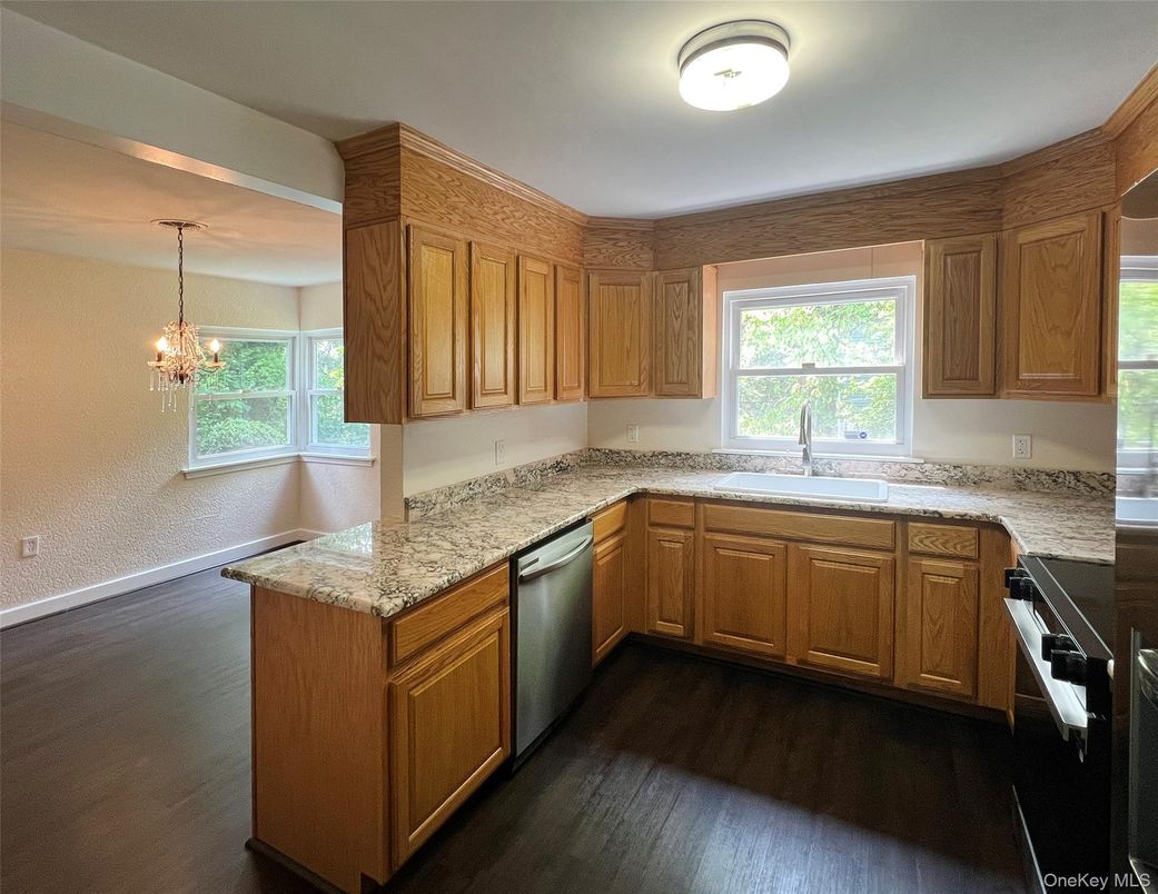 Chandelier, Interior, Kitchen, Wood Texture Flooring