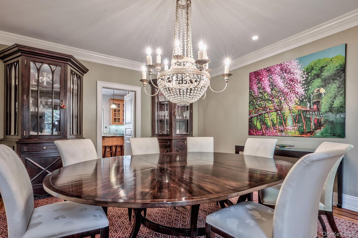 Chandelier, Dining room, Interior, Recessed Lighting, Wood Texture Flooring