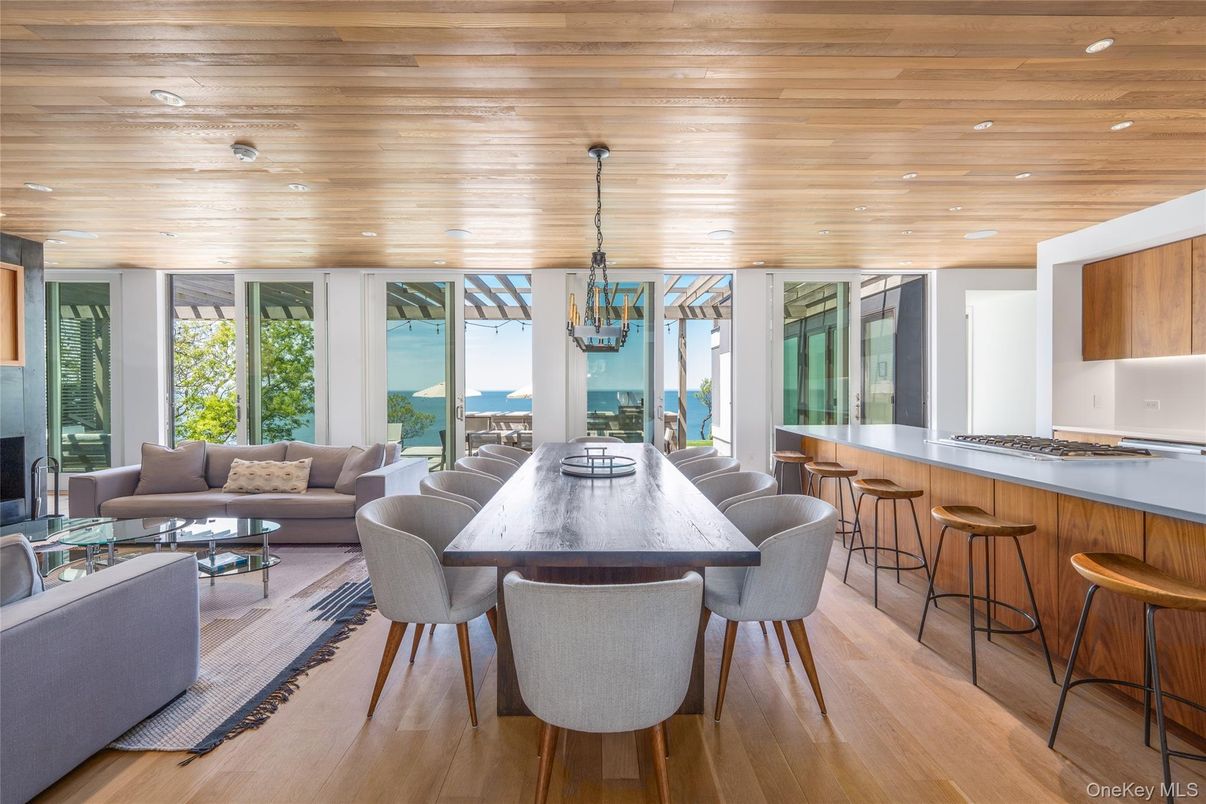 Dining room, Interior, Living room, Pendant Lights, Recessed Lighting, Wooden Ceilings, Wood Texture Flooring