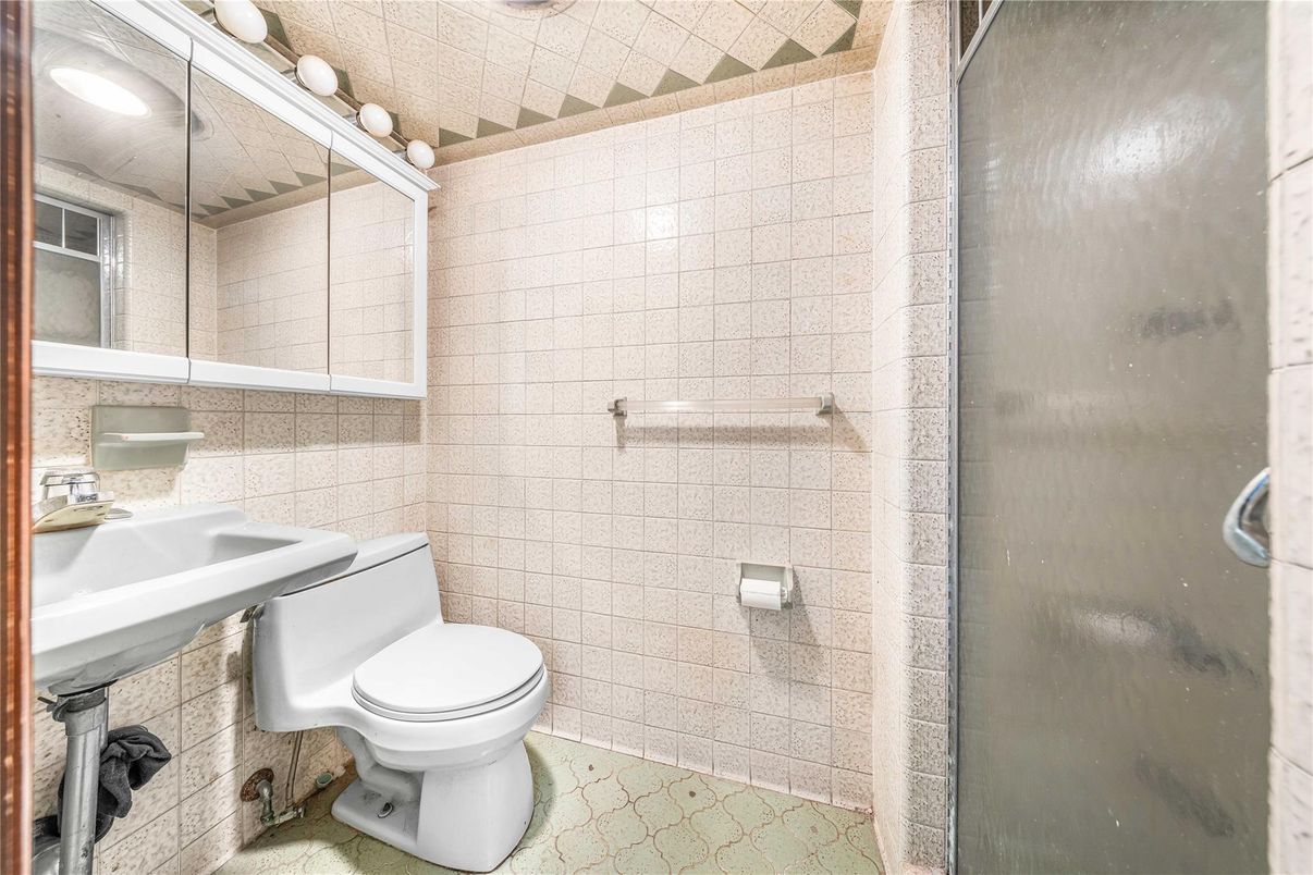 Bathroom, Interior