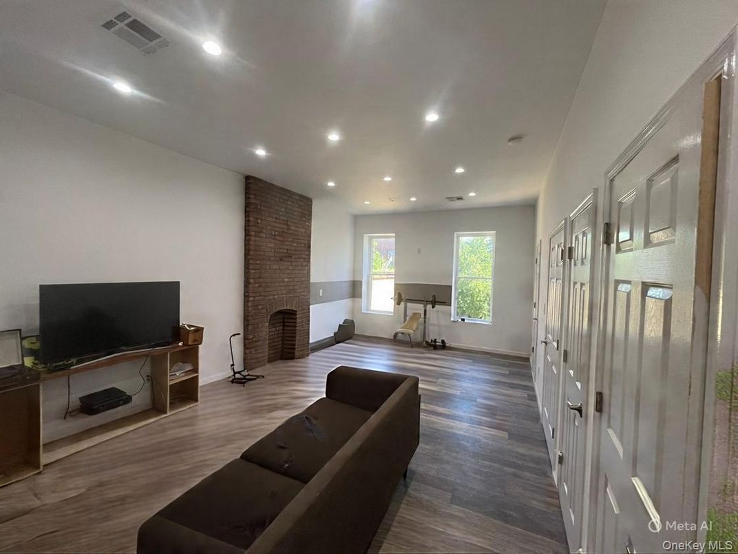 Interior, Living room, Recessed Lighting, Stone Walls, Wood Texture Flooring