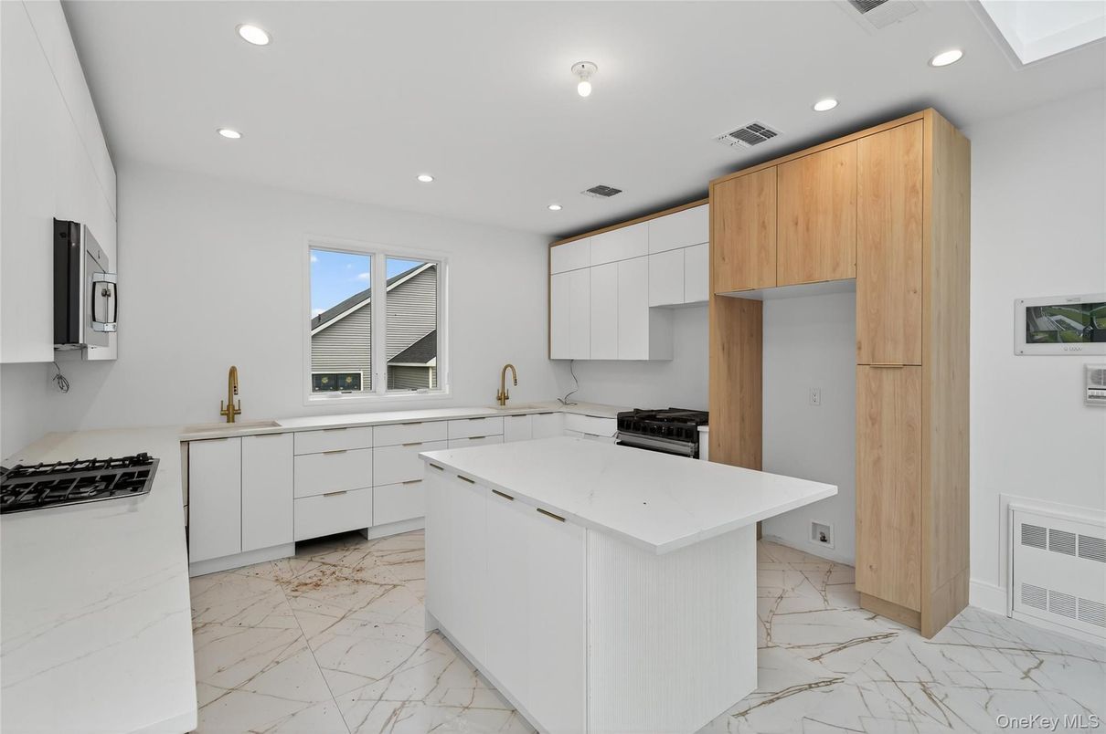 Interior, Kitchen, Marble, Recessed Lighting