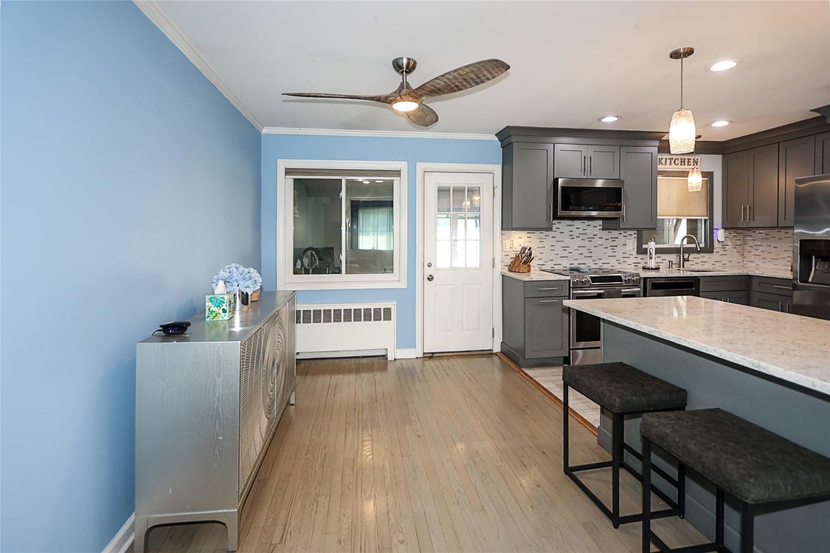 Interior, Kitchen, Pendant Lights, Recessed Lighting, Wood Texture Flooring