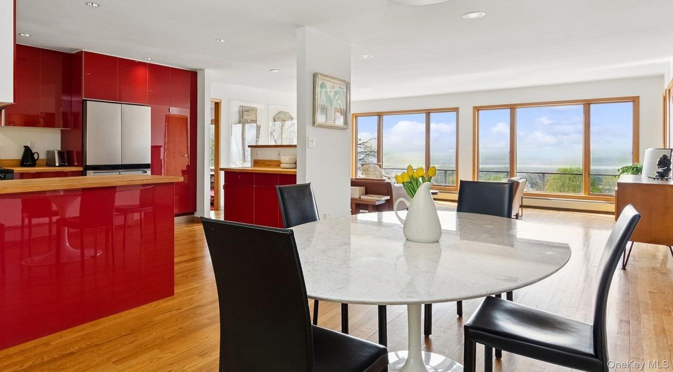 Dining room, Interior, Kitchen, Recessed Lighting, Water, Wood Texture Flooring