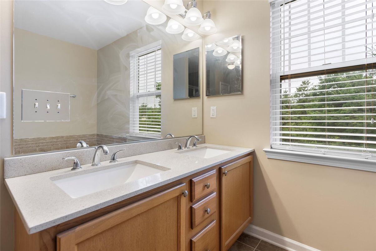 Bathroom, Dual Sink Vanities, Interior