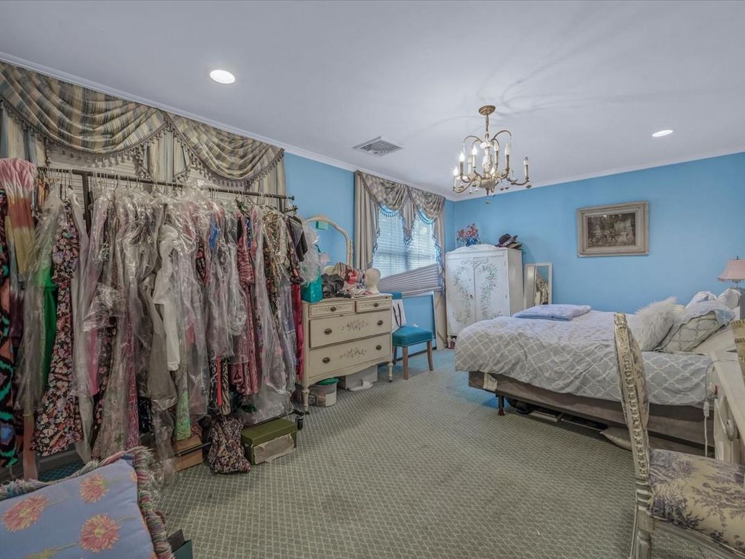 Bedroom, Chandelier, Interior, Recessed Lighting