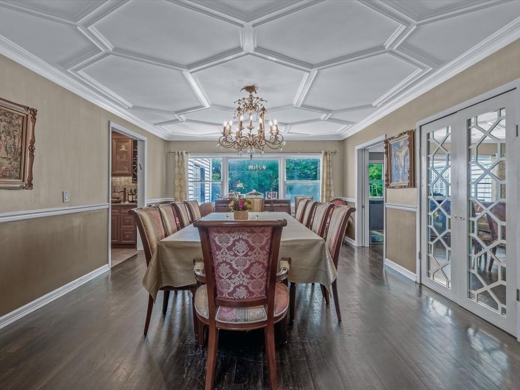 Chandelier, Dining room, Interior, Wood Texture Flooring