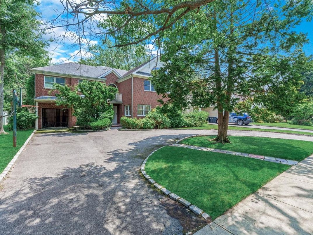 Exterior, Facade, Brick Facade, None