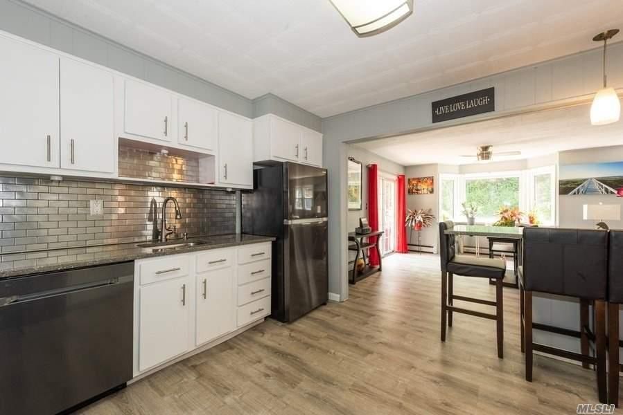 Dining room, Interior, Kitchen, Pendant Lights, Wood Texture Flooring