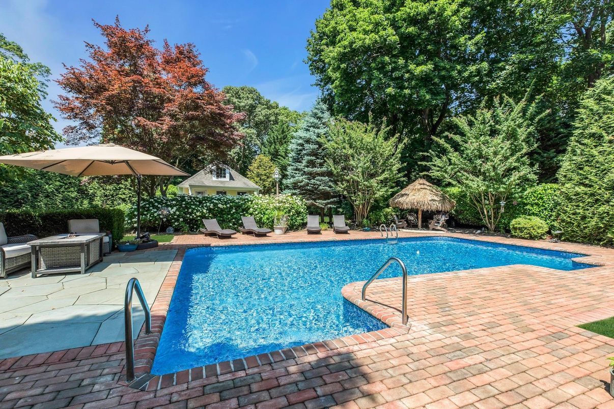 Exterior, Pool