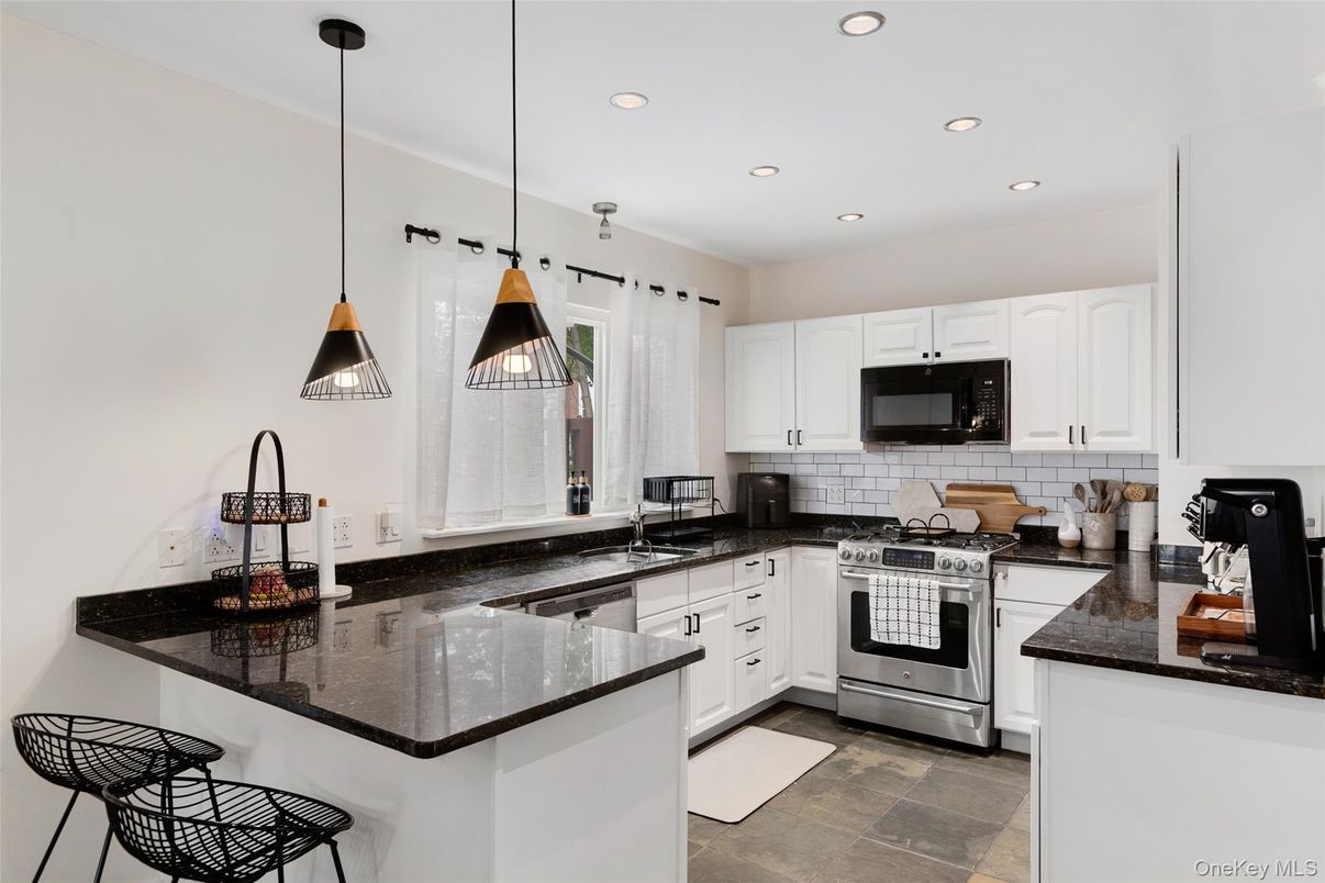 Interior, Kitchen, Pendant Lights, Recessed Lighting