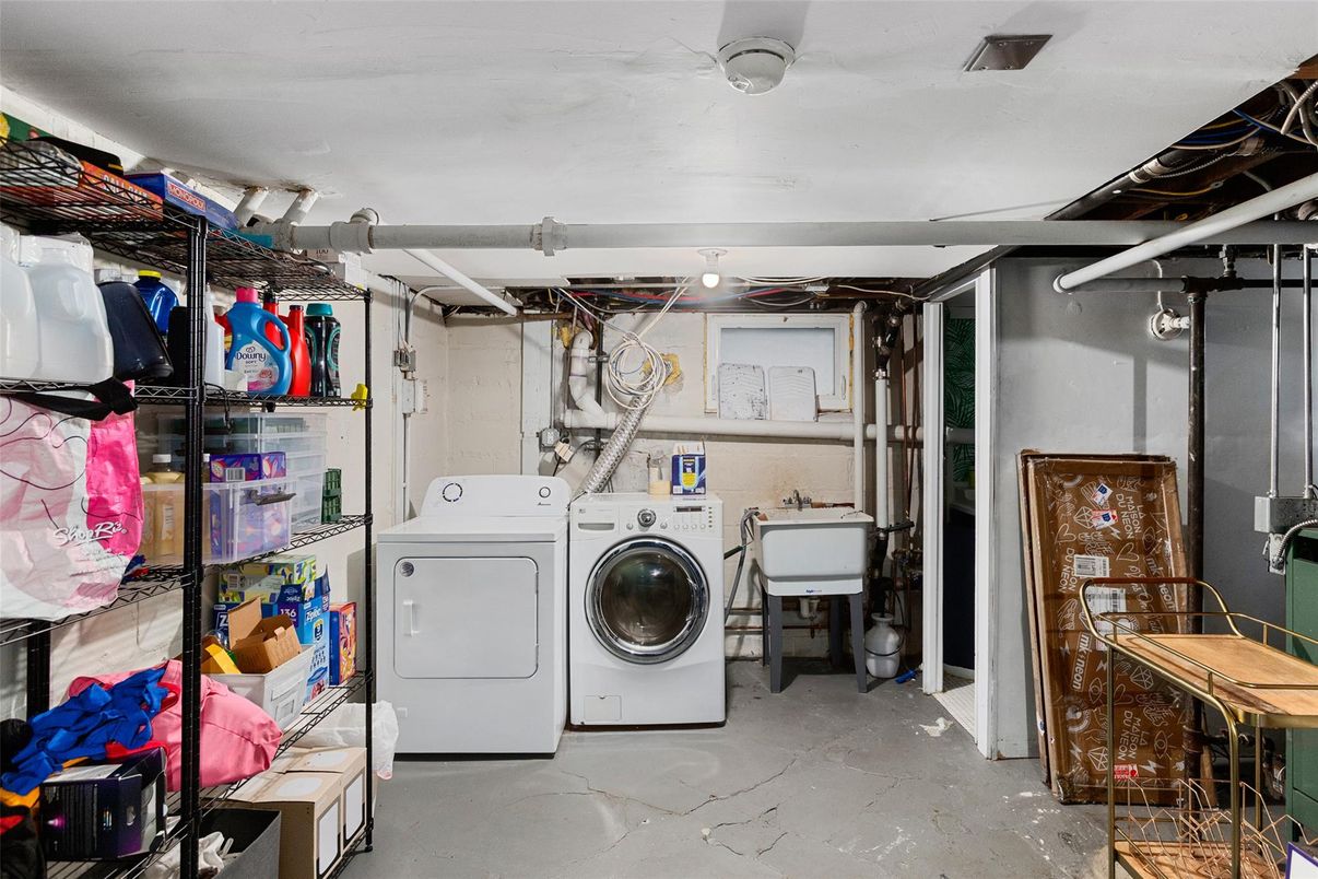 Interior, Utility Closets, Washer