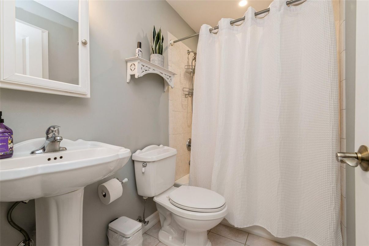 Bathroom, Interior