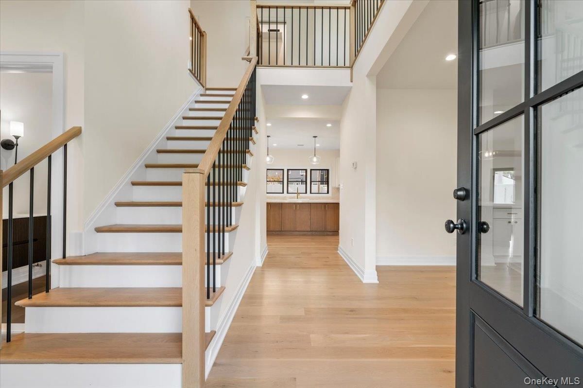 Interior, Pendant Lights, Recessed Lighting, Wood Texture Flooring