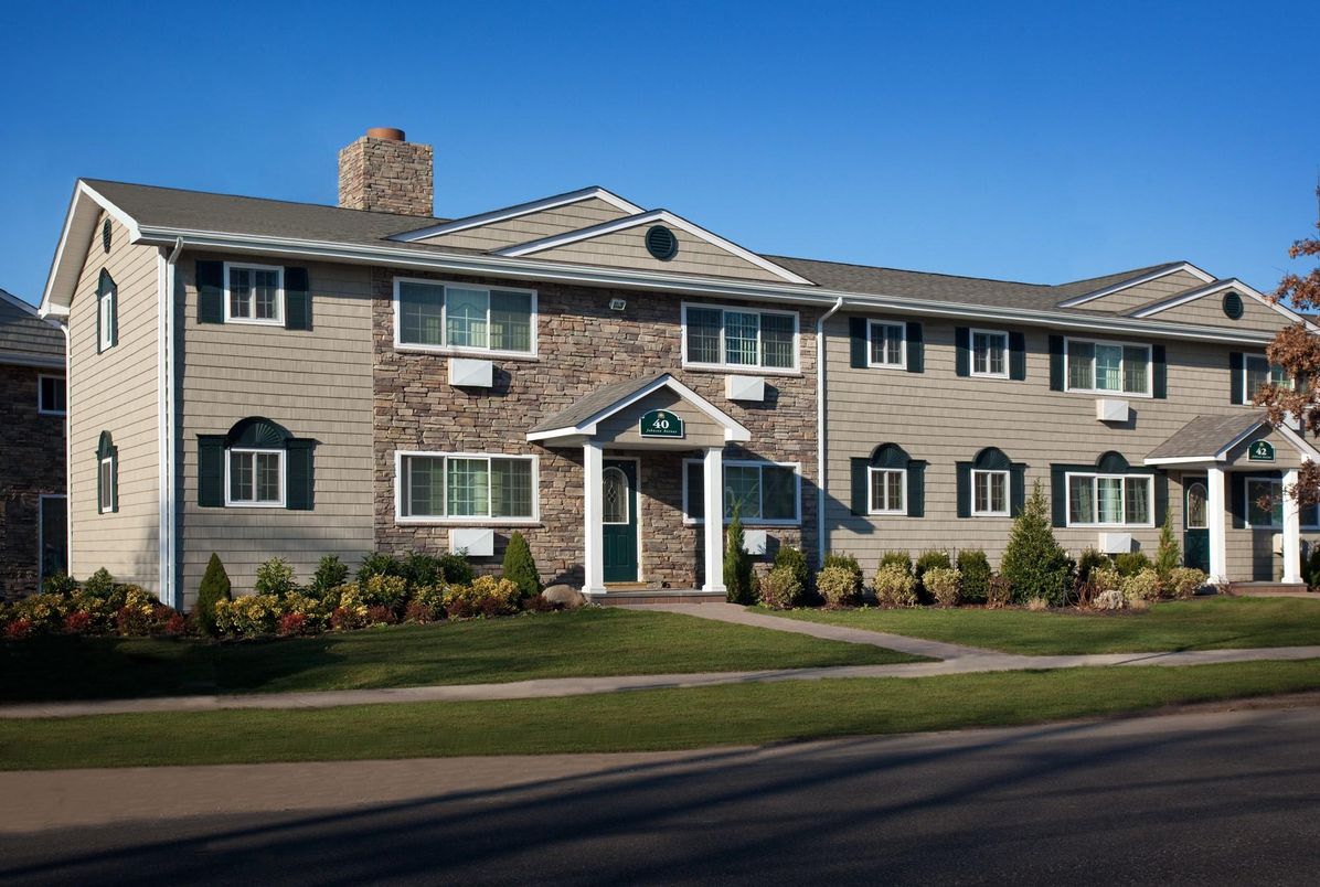 Exterior, Facade, Brick Facade, Georgian