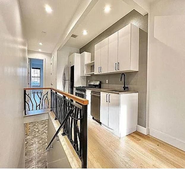 Interior, Kitchen, Recessed Lighting, Wood Texture Flooring
