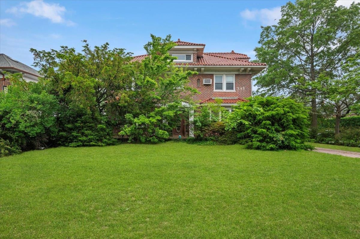 Backyard, Exterior, Facade, Brick Facade, Mediterranean