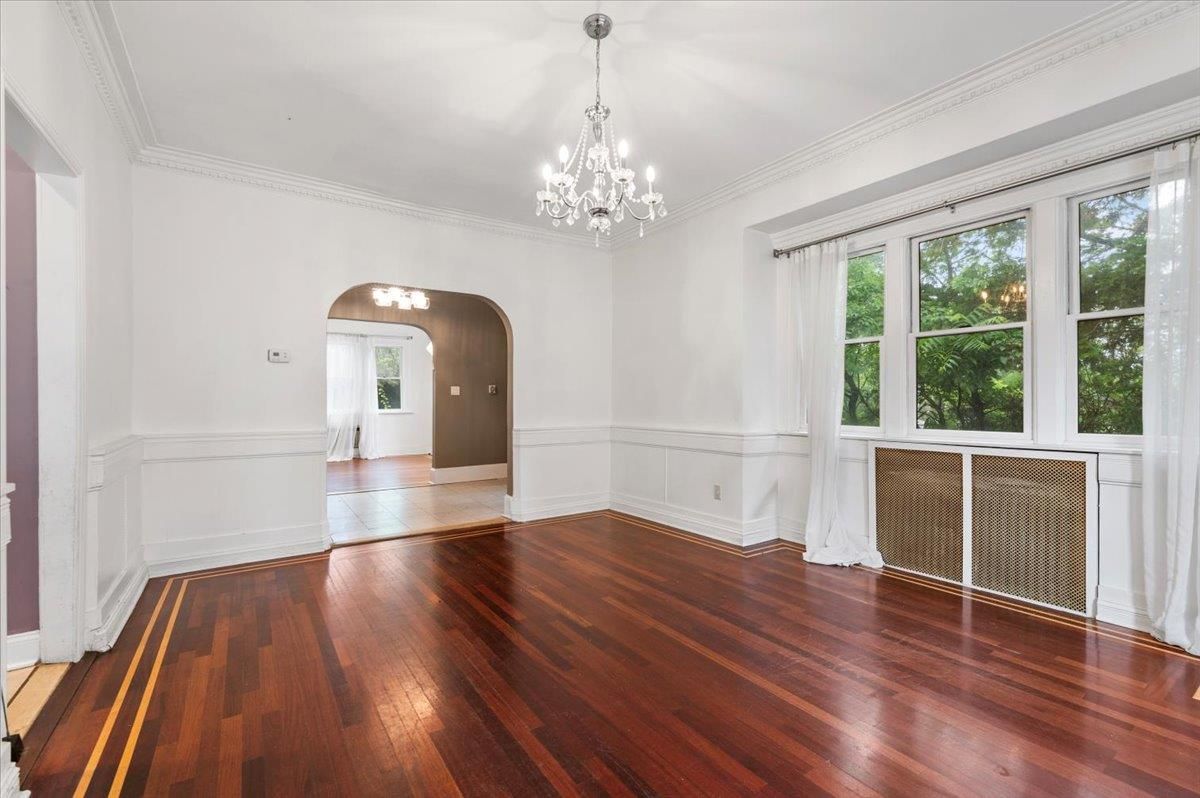 Chandelier, Empty room, Interior, Wood Texture Flooring