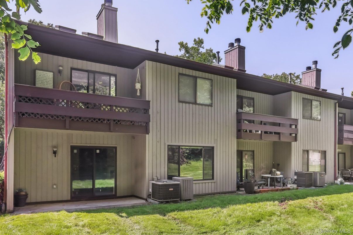 Backyard, Exterior, Facade, Modern