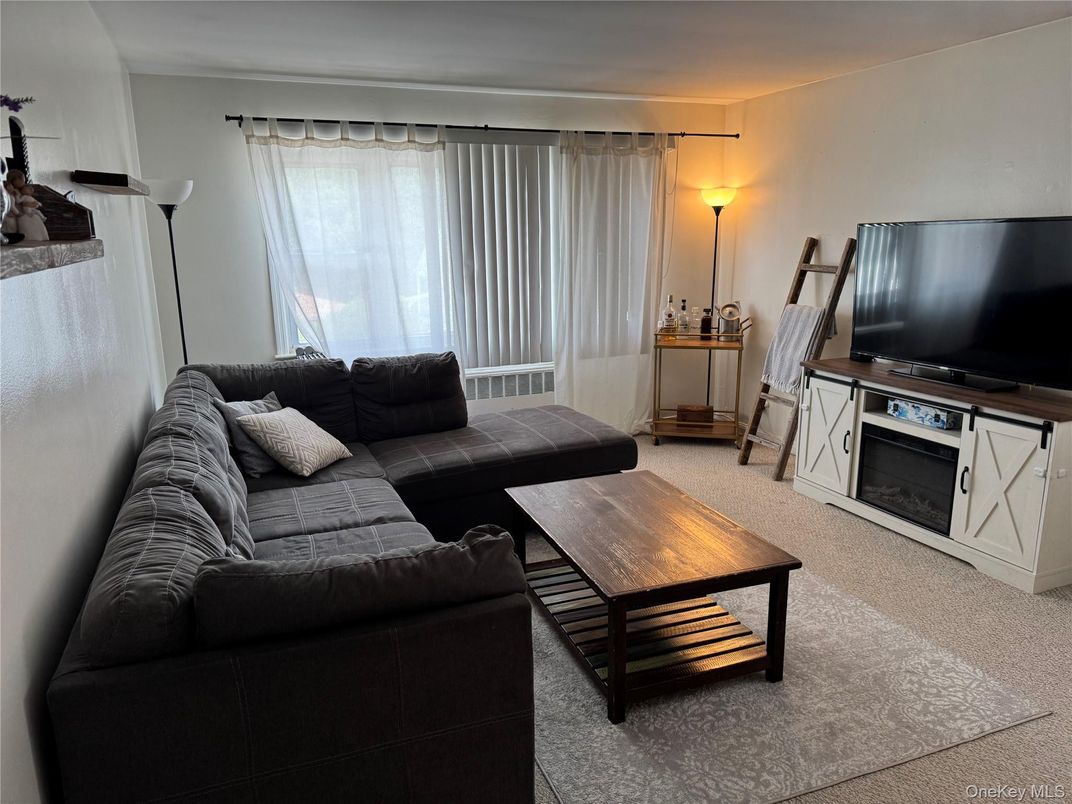 Fireplace, Interior, Living room