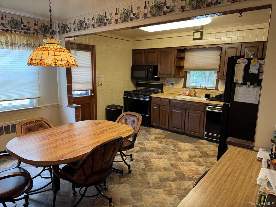 Dining room, Interior, Kitchen, Pendant Lights