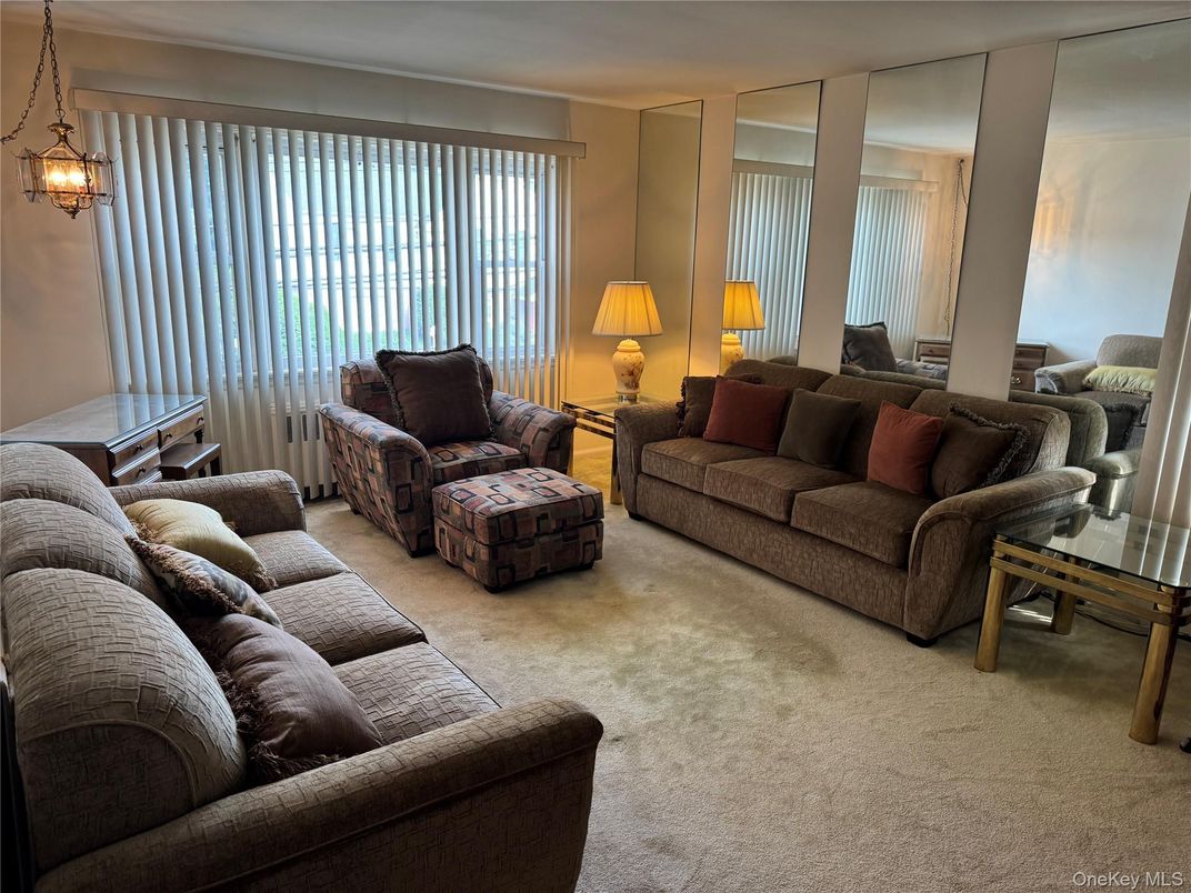 Interior, Living room, Pendant Lights