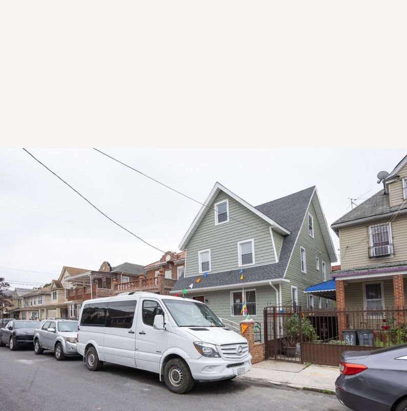 Exterior, Facade, Brick Facade, Queen Anne Victorian