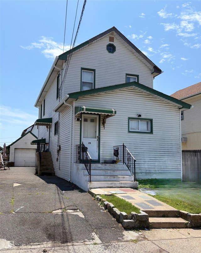 Detached Garage, Exterior