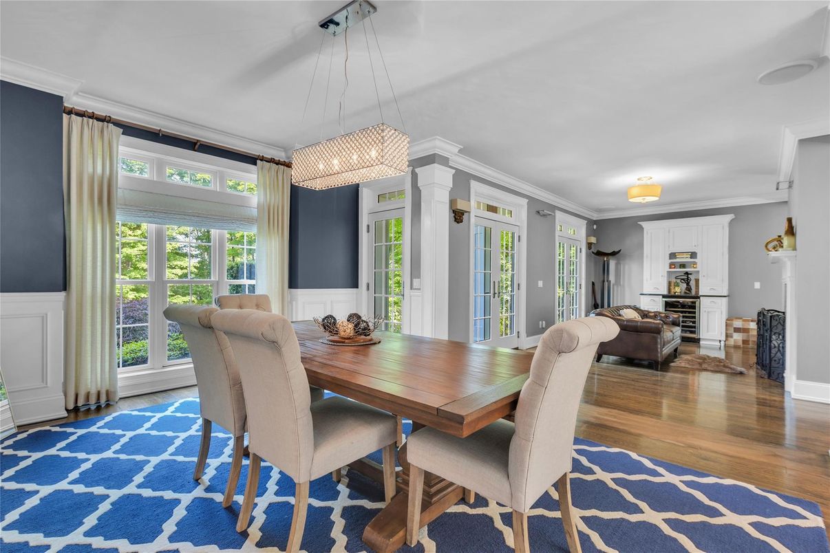 Chandelier, Dining room, Interior, Living room, Wood Texture Flooring