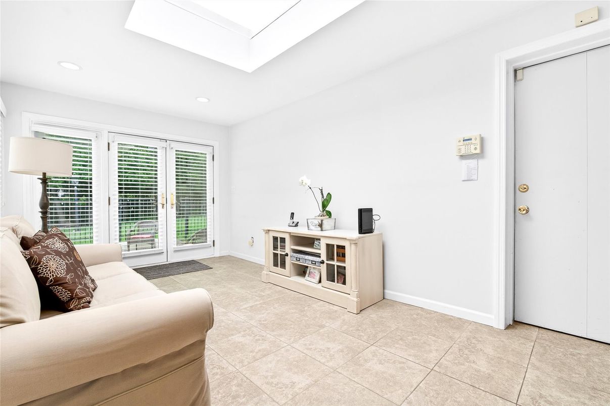Interior, Recessed Lighting