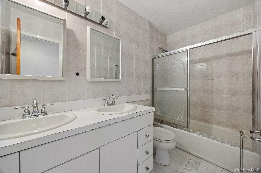 Bathroom, Dual Sink Vanities, Glass Shower, Interior