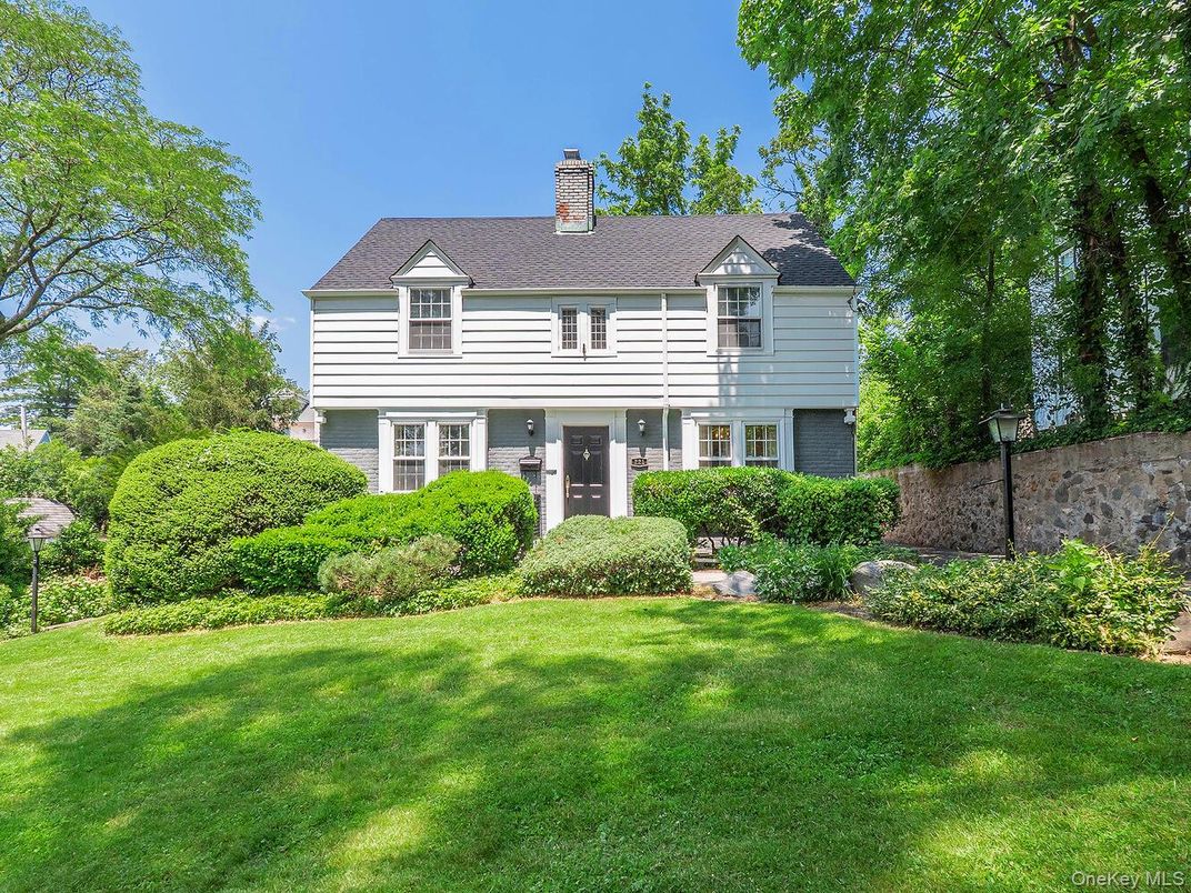 Backyard, Exterior, Facade, Queen Anne Victorian