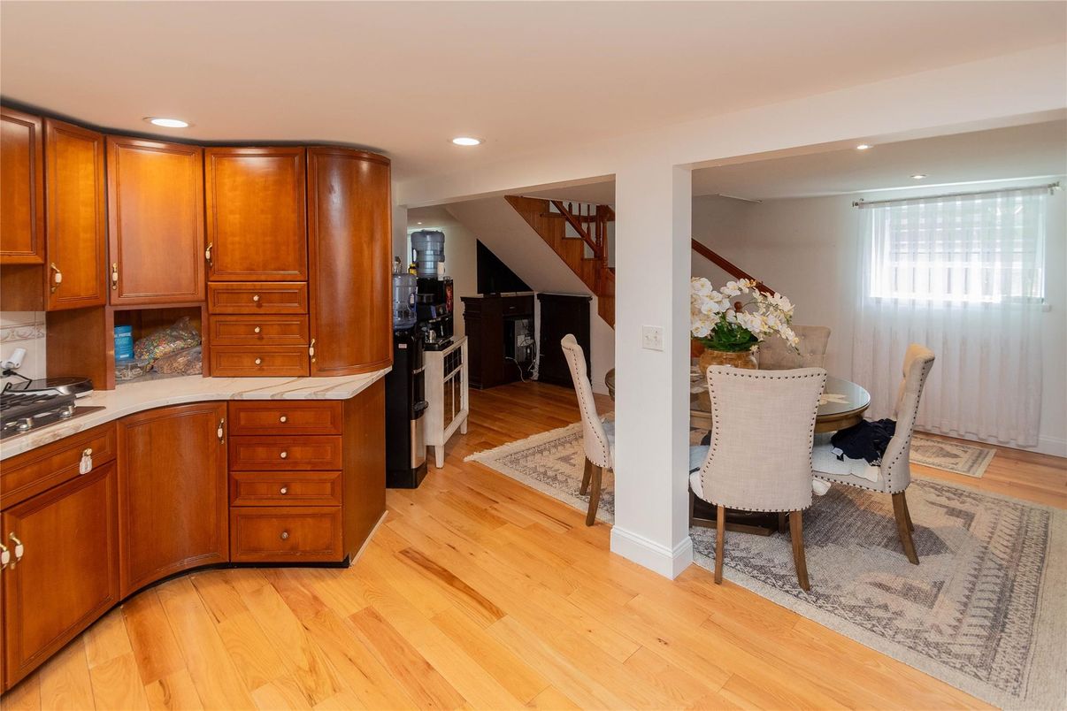 Dining room, Interior, Kitchen, Recessed Lighting, Wood Texture Flooring