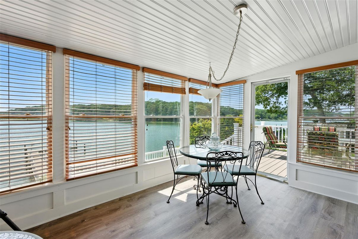 Dining room, Interior, Pendant Lights, Water, Wood Texture Flooring