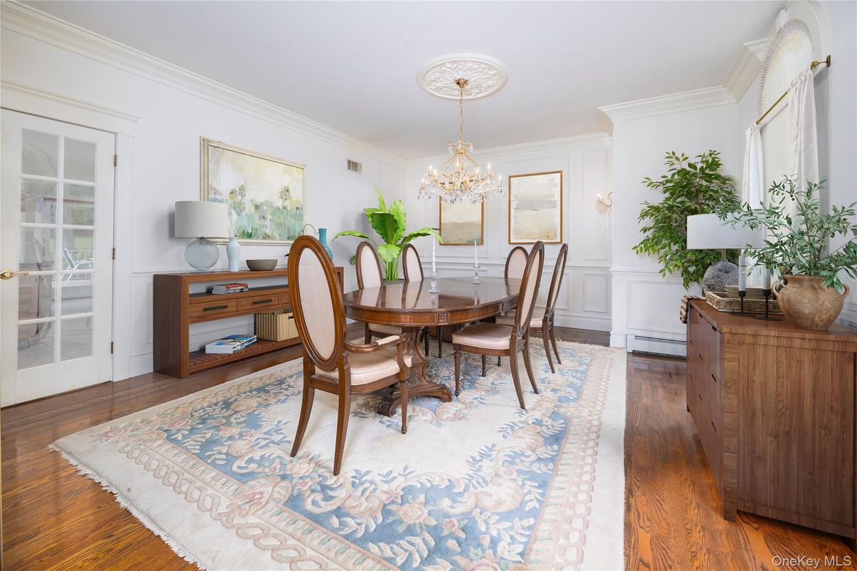 Chandelier, Dining room, Interior, Wood Texture Flooring