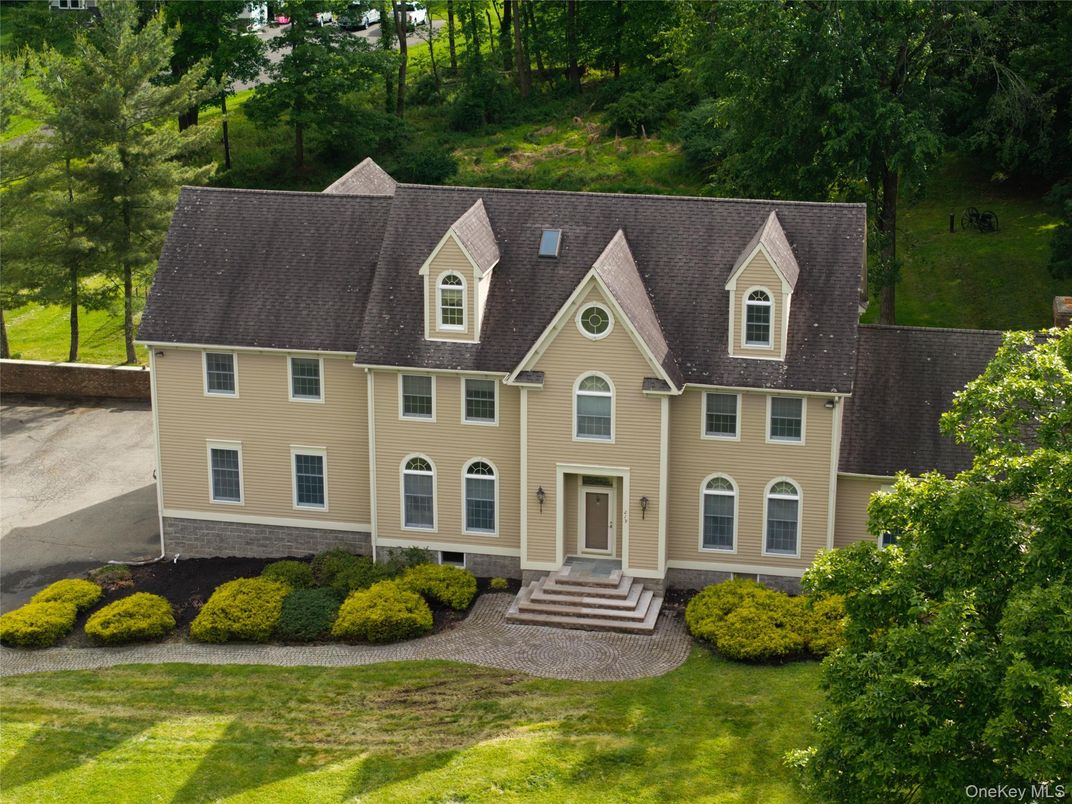 Exterior, Facade, Georgian