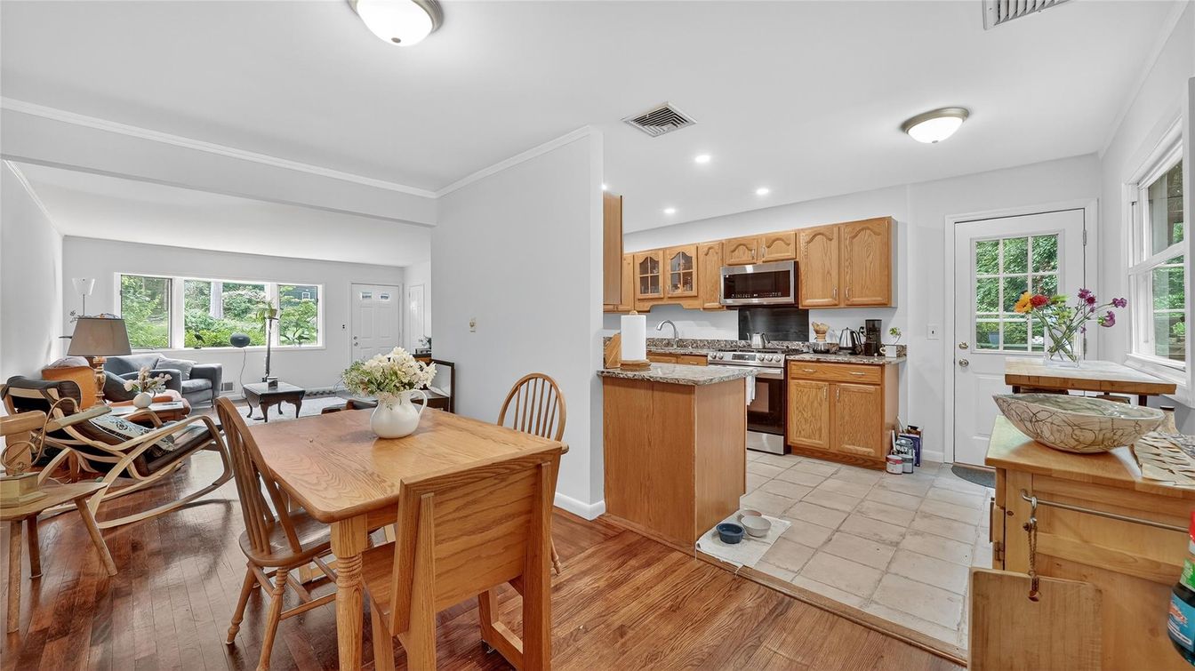 Dining room, Interior, Kitchen, Recessed Lighting, Wood Texture Flooring
