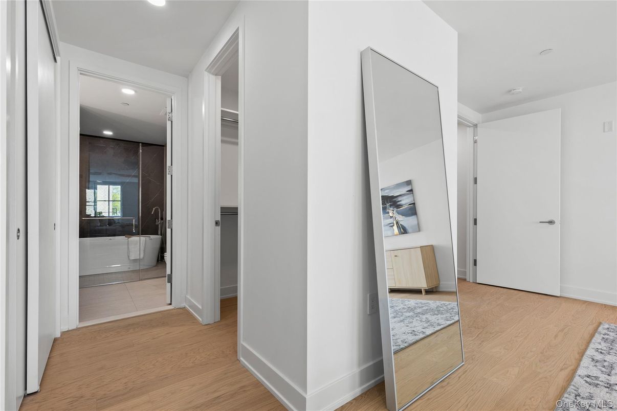 Bathroom, Interior, Recessed Lighting, Wood Texture Flooring
