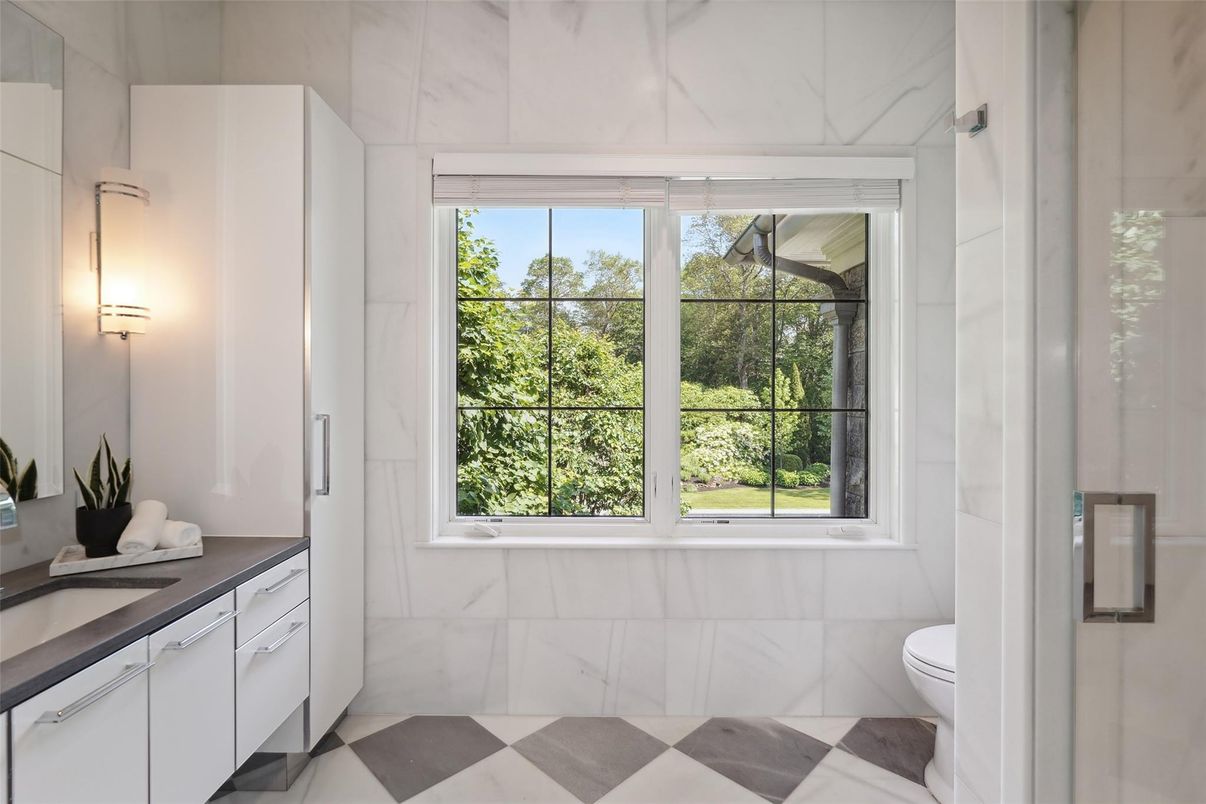 Bathroom, Interior, Marble Walls