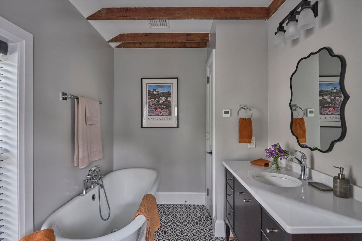 Bathroom, Dual Sink Vanities, Free Standing Baths, Interior, Wooden Beams