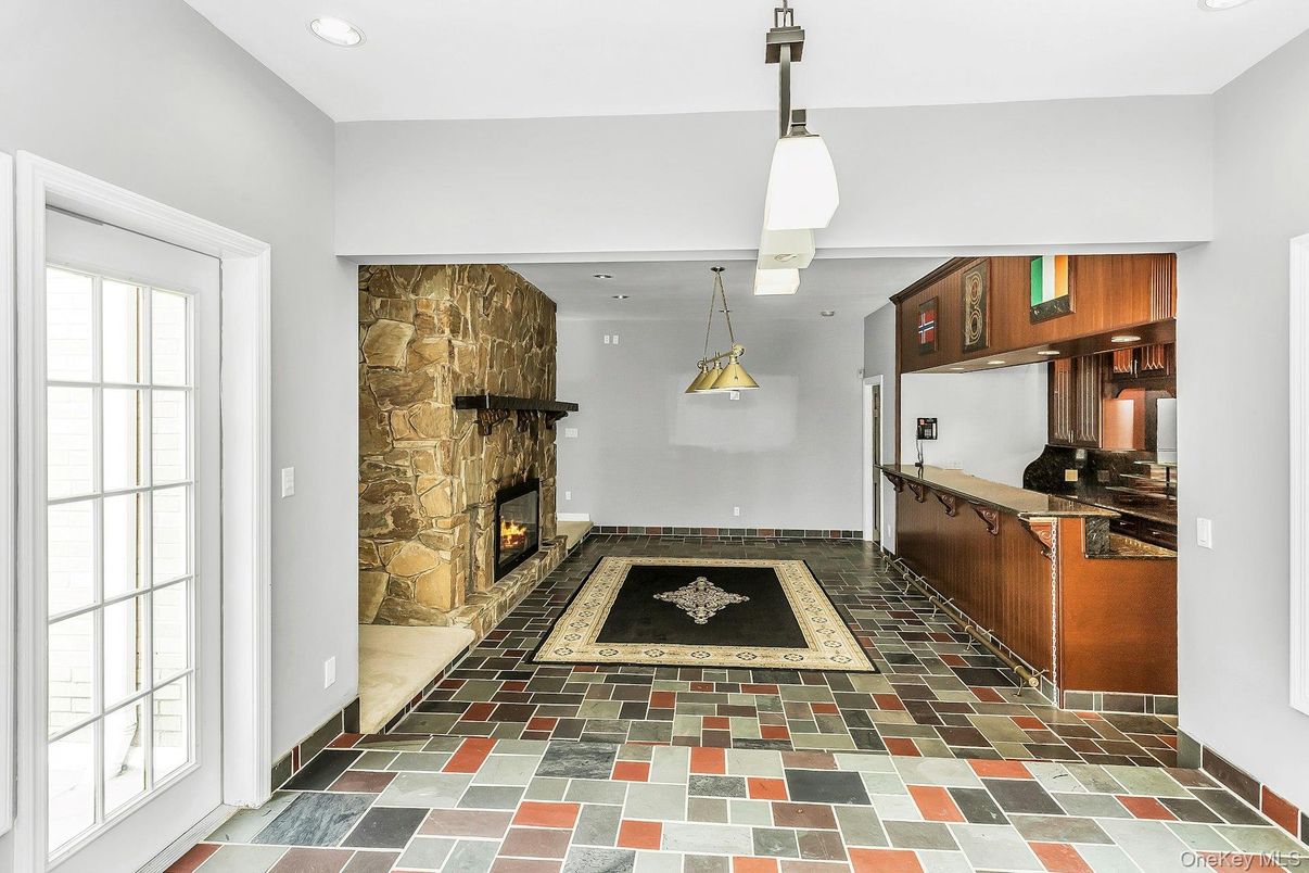 Fireplace, Interior, Pendant Lights, Recessed Lighting, Stone Walls