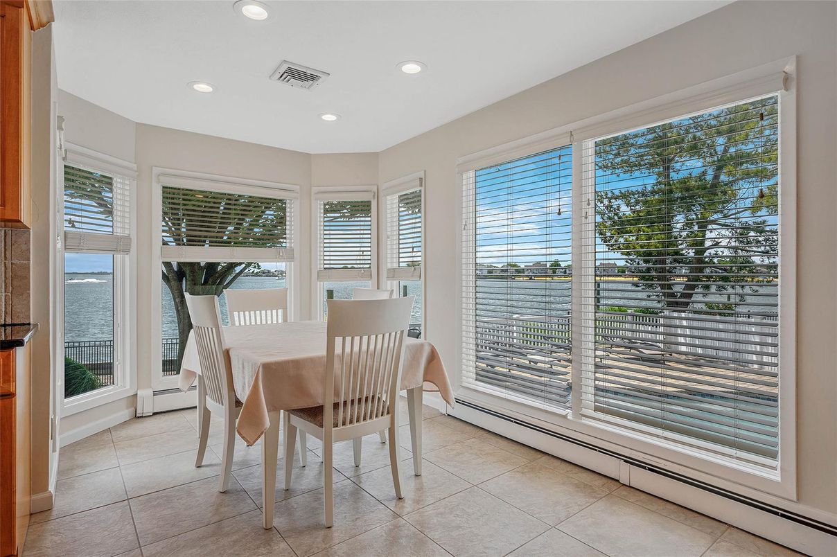 Dining room, Interior, Recessed Lighting, Water