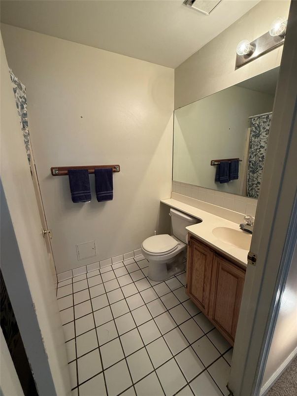 Bathroom, Interior, Tile Countertops