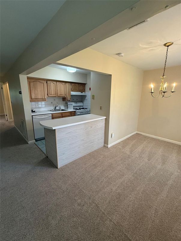 Chandelier, Empty room, Interior, Kitchen