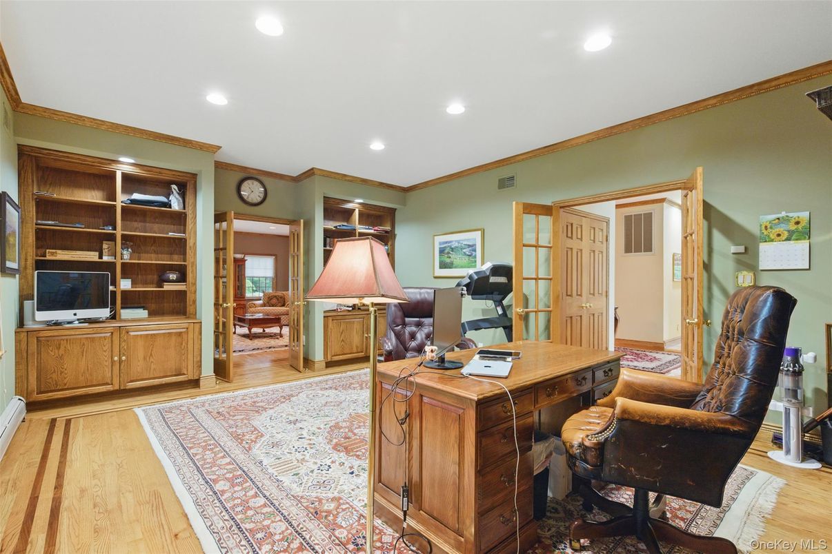 Home Office, Interior, Recessed Lighting, Wood Texture Flooring